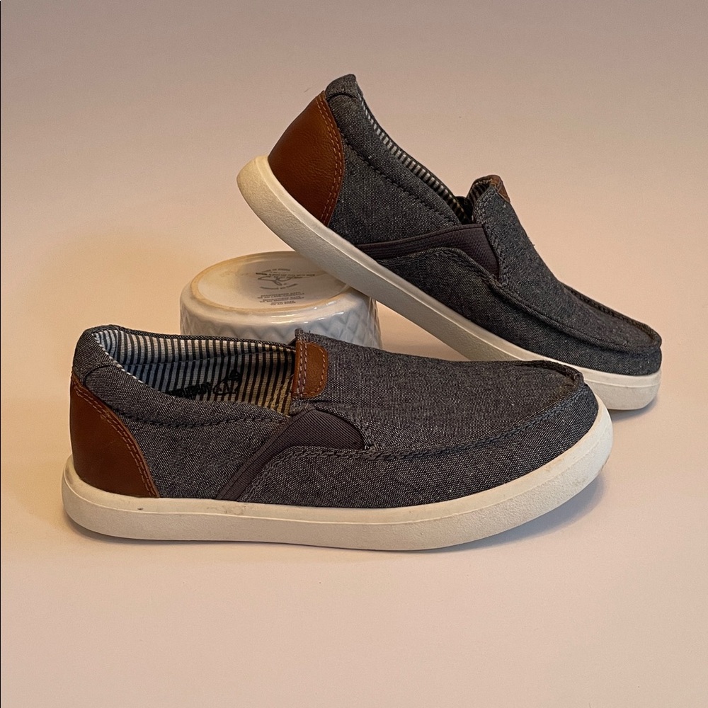 MAX & JAKE Kids Gray & Brown Slip-On Boat Shoes Loafers Cottage Coastal Preppy